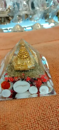 Sampurn dosh nashak pyramid